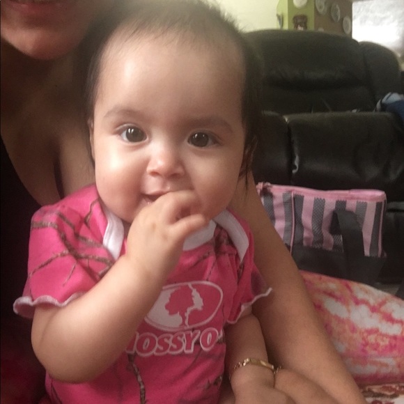 Meet your Posher, Raquel - Picture 1 of 1